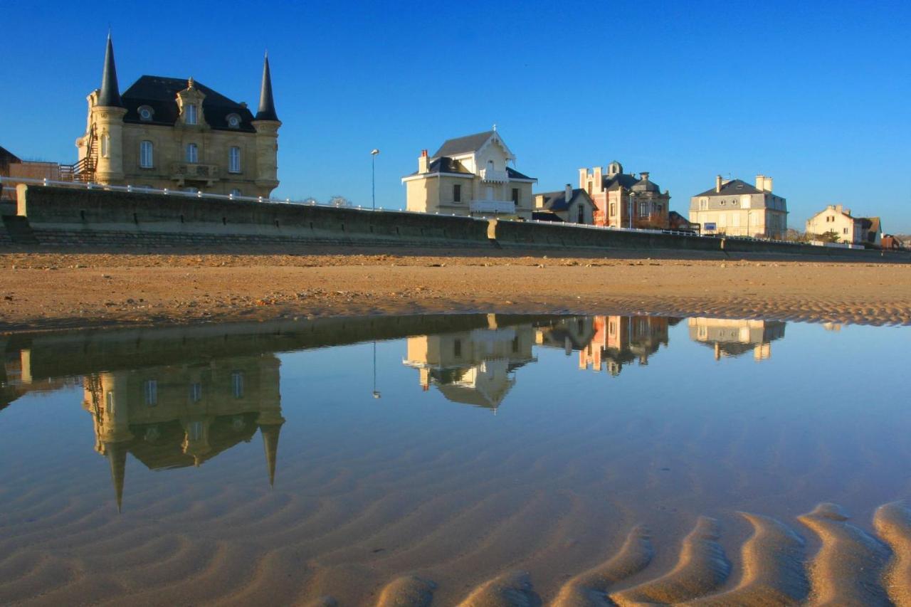 Les Combles De L Aure Grand Studio Cosy Confortable Classe 3 Etoiles Centre Bayeux 2 Mn A Pied Cathedrale Proche Plages Du Debarquement Экстерьер фото